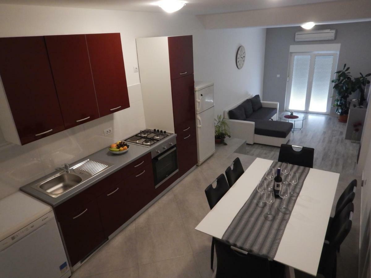 Apartman Ivankovic*** Pula Exterior photo